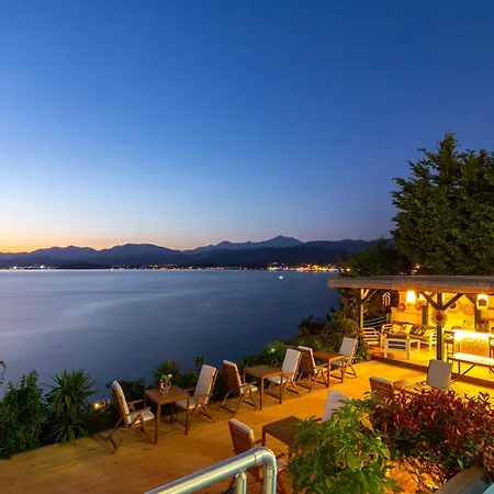 Oda ve Kahvaltı Sofia Ada