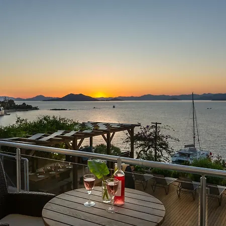 Oda ve Kahvaltı Sofia Ada