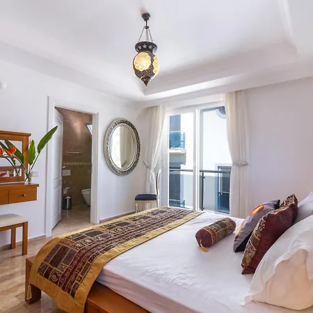 Sofia Ada Bed & Breakfast 4*