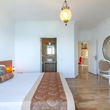 Sofia Ada Bed and Breakfast 4*