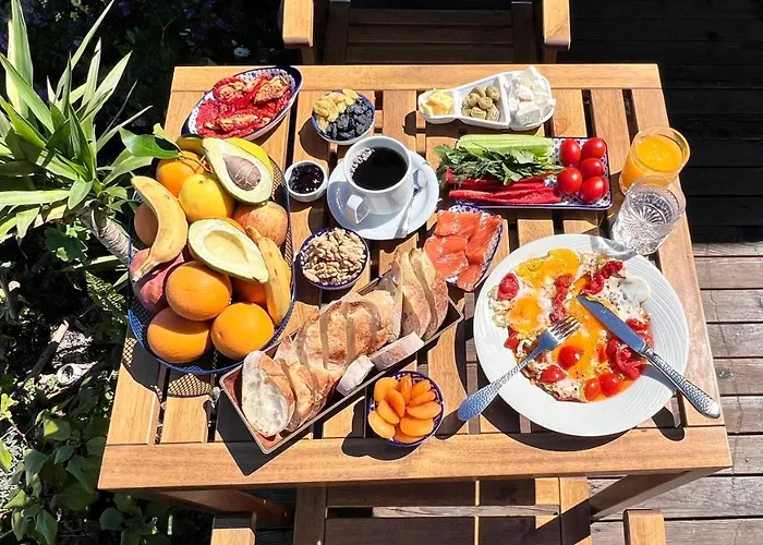 Sofia Ada Bed & Breakfast 4*