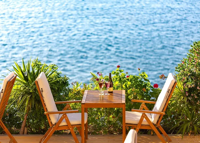 Alojamento de Acomodação e Pequeno-almoço Sofia Ada 4*